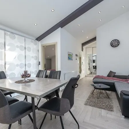 Luky Apartment