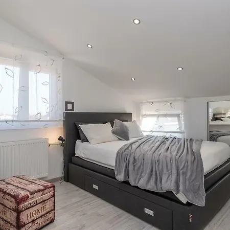 Apartment Luky *