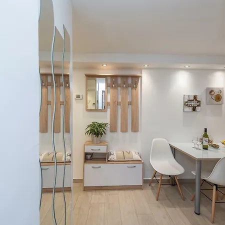 Luky Apartment *